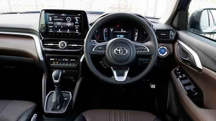 2022 Toyota Urban Cruiser Interior