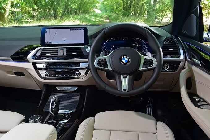 2023 BMW X3 Interior Features