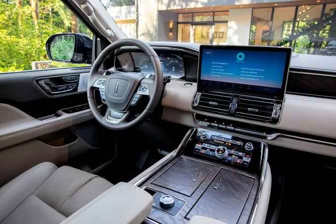 Lincoln Navigator 2023 Interior Features