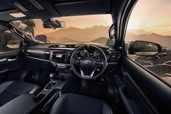 Toyota Hilux 2023 Interior