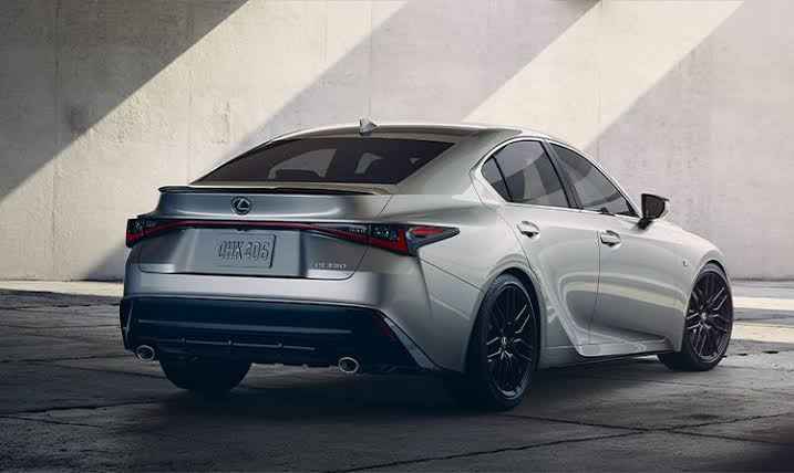 Lexus IS 2023 Exterior Design