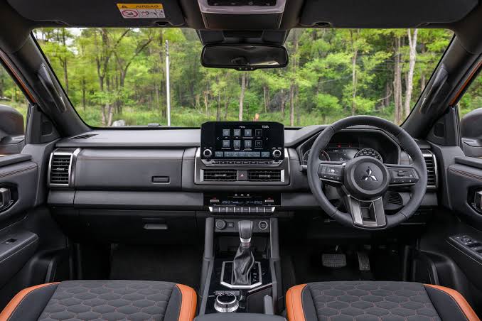Mitsubishi Triton 2024 Interior