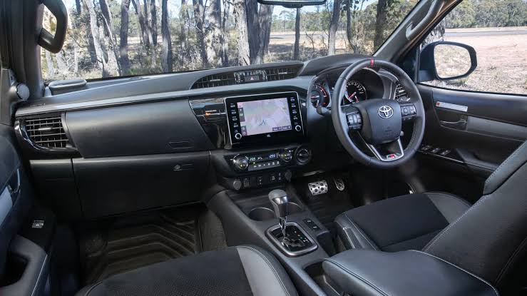 Toyota Hilux 2024 Interior