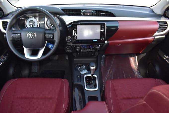 Toyota Hilux 2024 Interior Reviews